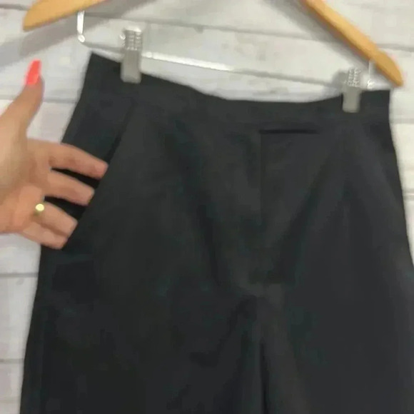 LizGolf Black Pleated Shorts Size 10 - Picture 4 of 4